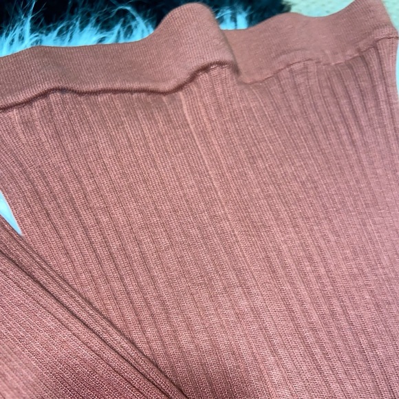 Copper Knit Leggings - Picture 3 of 3